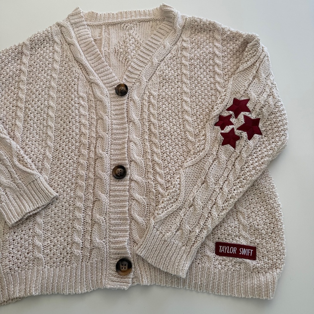 Taylor Swift-Red Cardigan-Size M/L - Picture 2 of 14